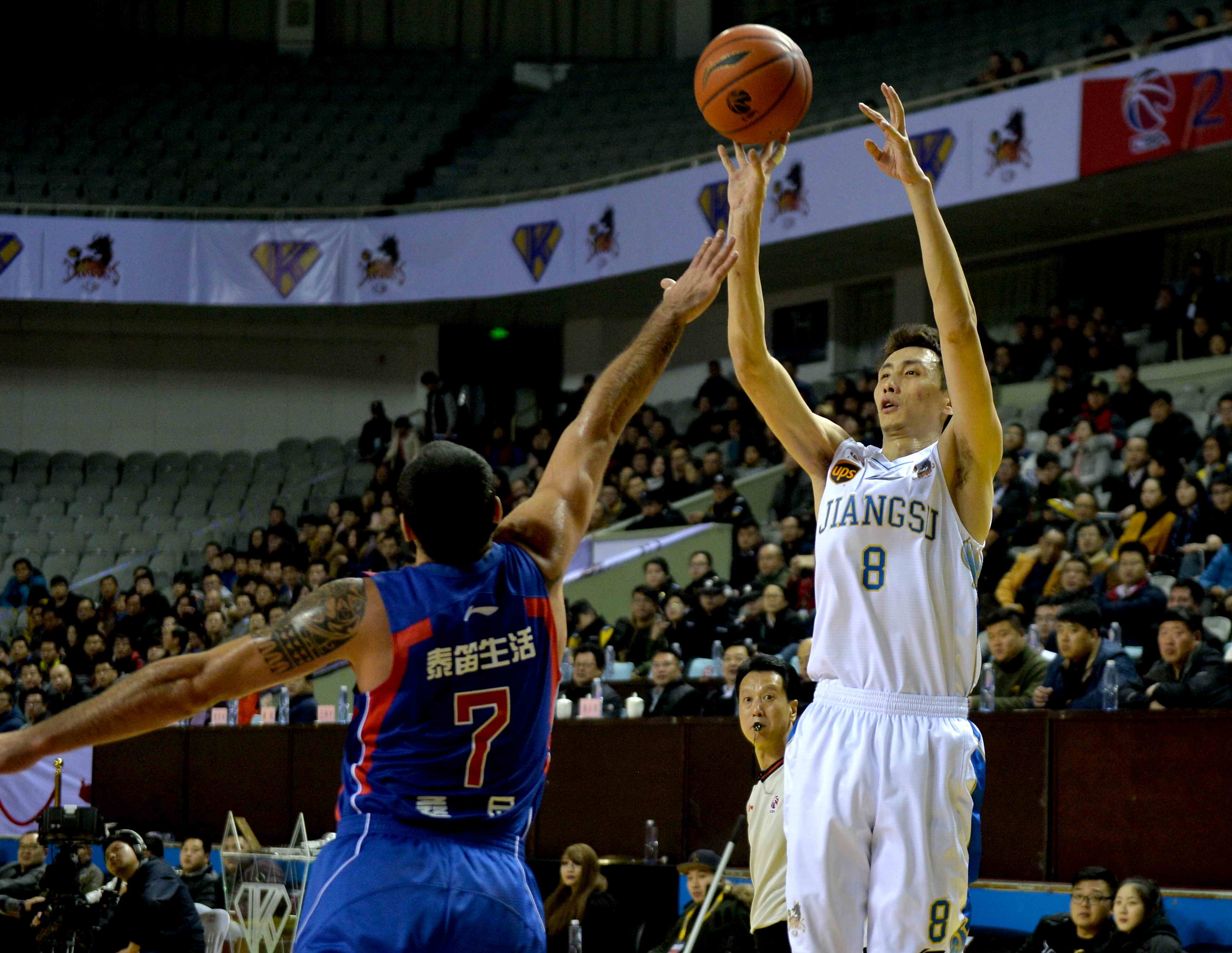 边路突破与 边路突破与