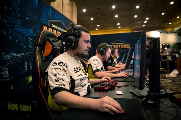 前场的爆破 前场的爆破